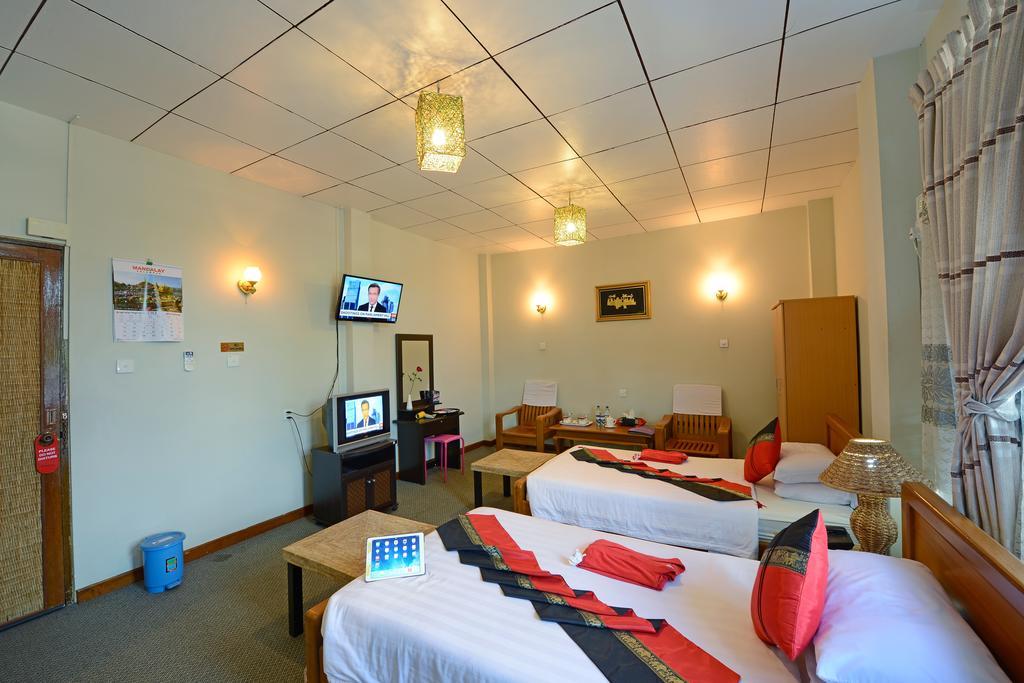 Cinderella Hotel Mawlamyine Room photo